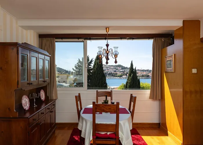 Apartment One , Sea View , Free Parking