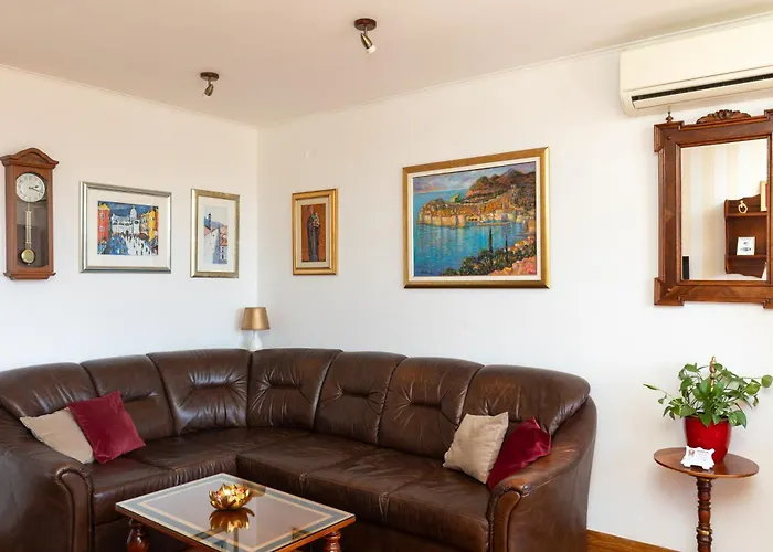 Apartment One , Sea View , Free Parking
