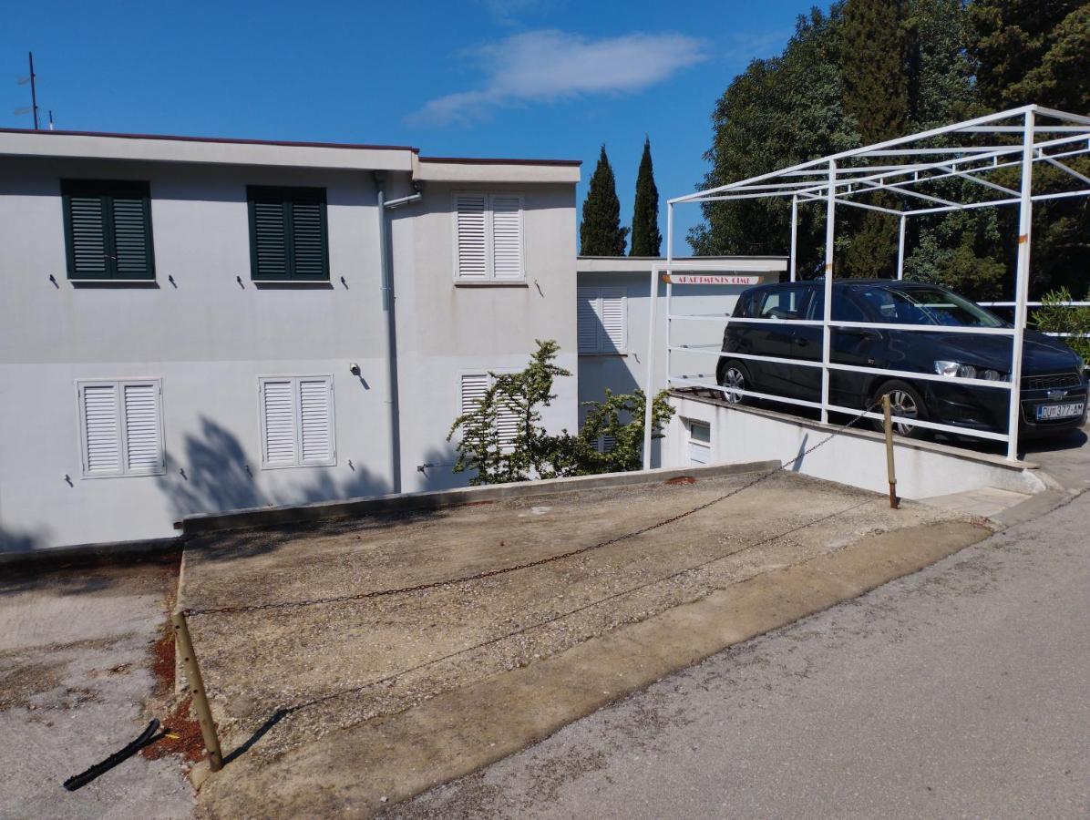 One , Sea View , Free Parking Appartement *